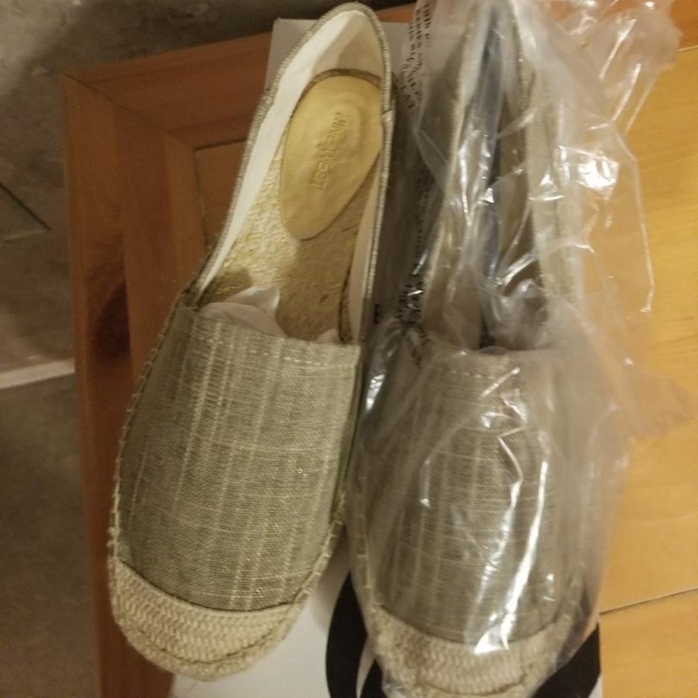 9 WEST SLIP ONS SIZE 7.5